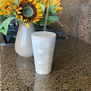 STARBUCKS Limited GRANDE White Embossed Cold Drink Tumbler 16 oz.- Preowned